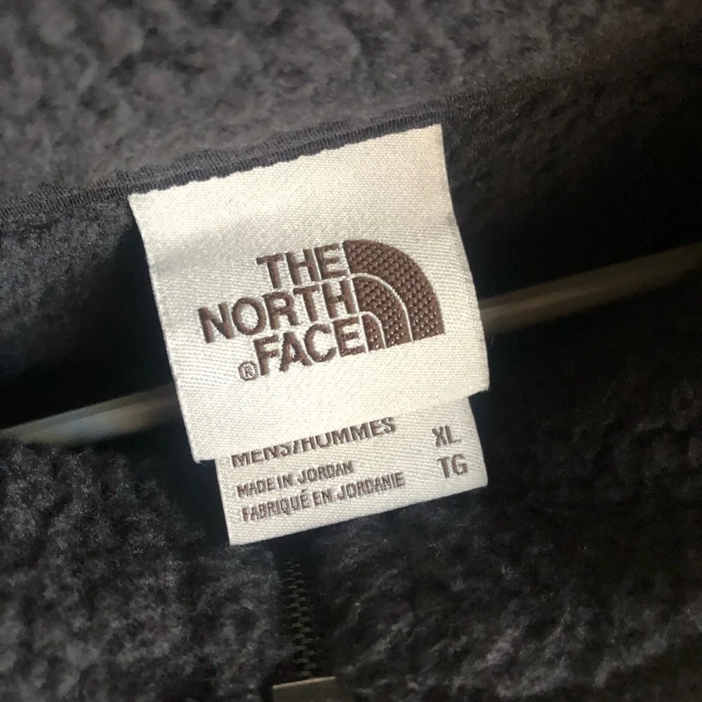 New: The North Face Gordon Lyons ¼-Zip. Size XL